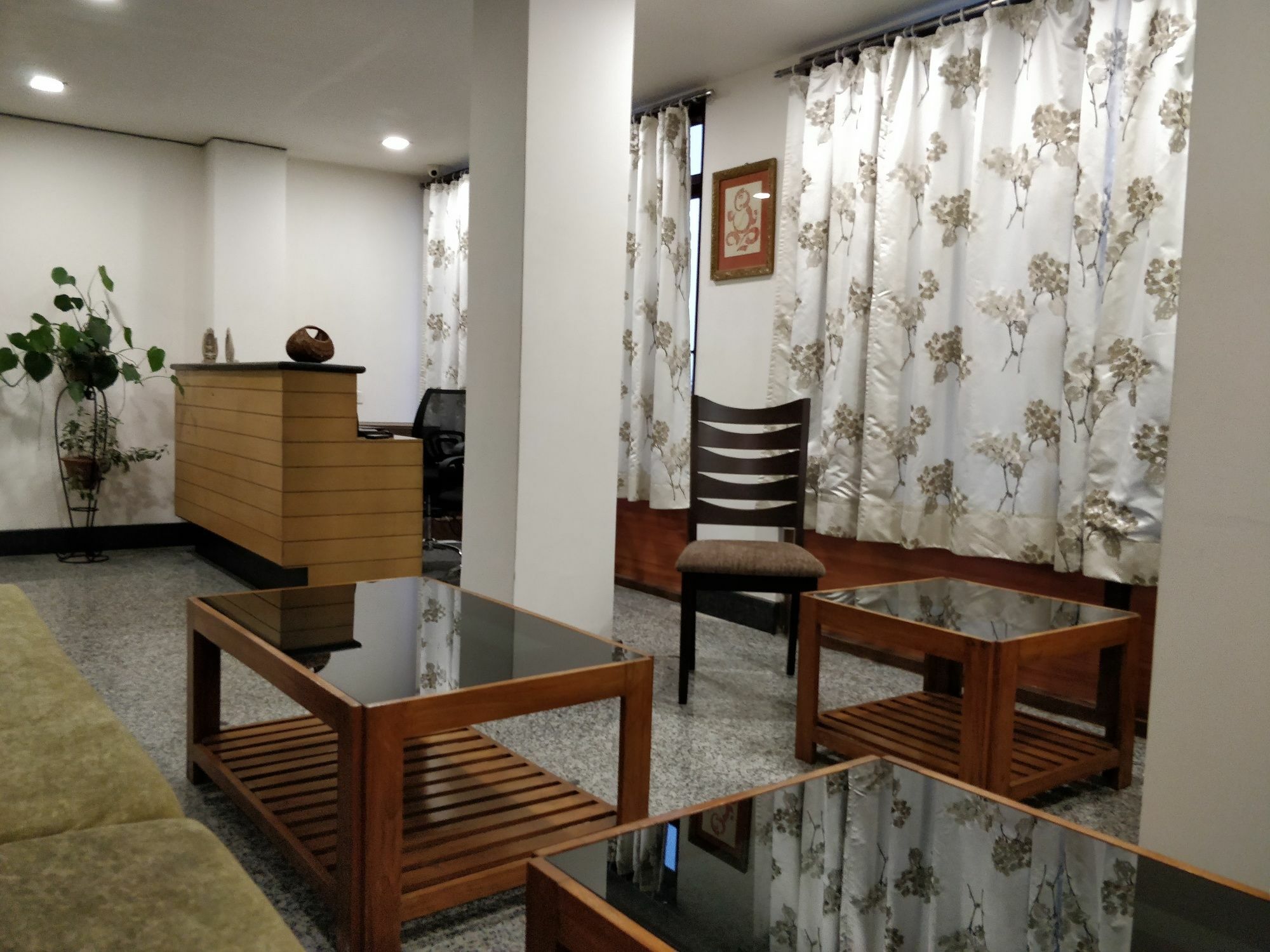 Hotel Ninamma 강토크 외부 사진